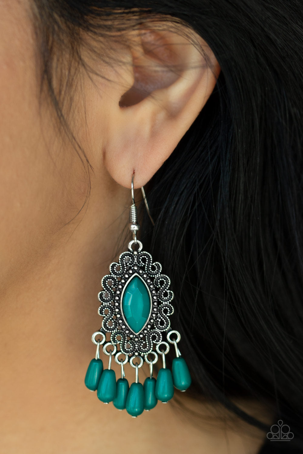 Paparazzi ♥ Private Villa - Green ♥  Earrings