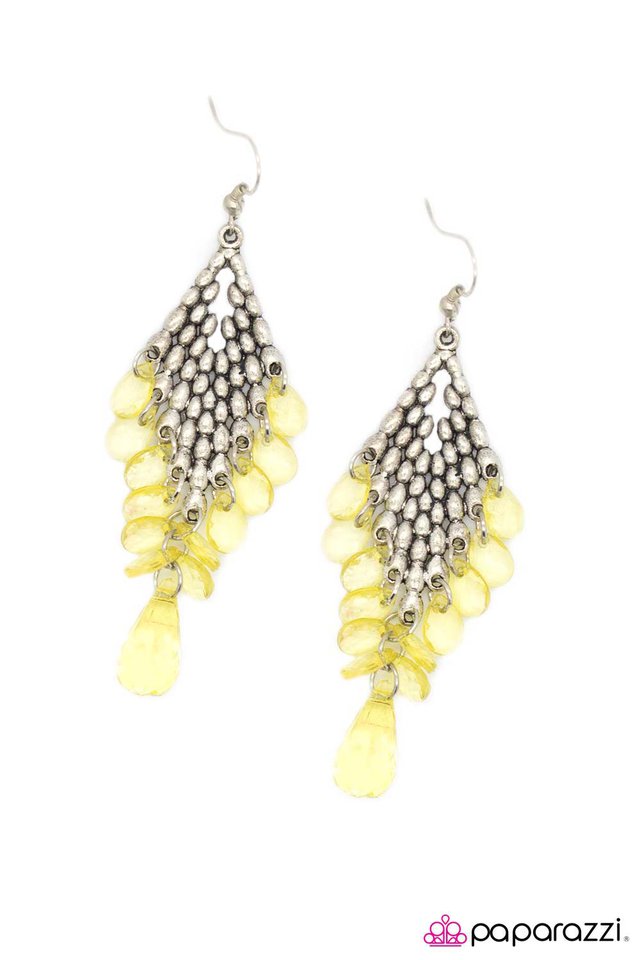 Paparazzi ♥ Make A Splash - Yellow ♥ Earrings