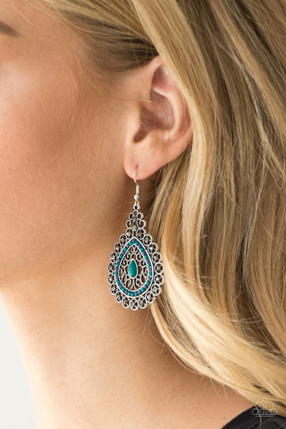 Paparazzi ♥ Carnival Courtesan - Multi ♥  Earrings