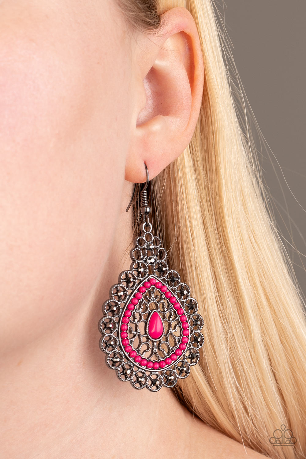 Paparazzi ♥ Carnival Courtesan - Pink ♥  Earrings