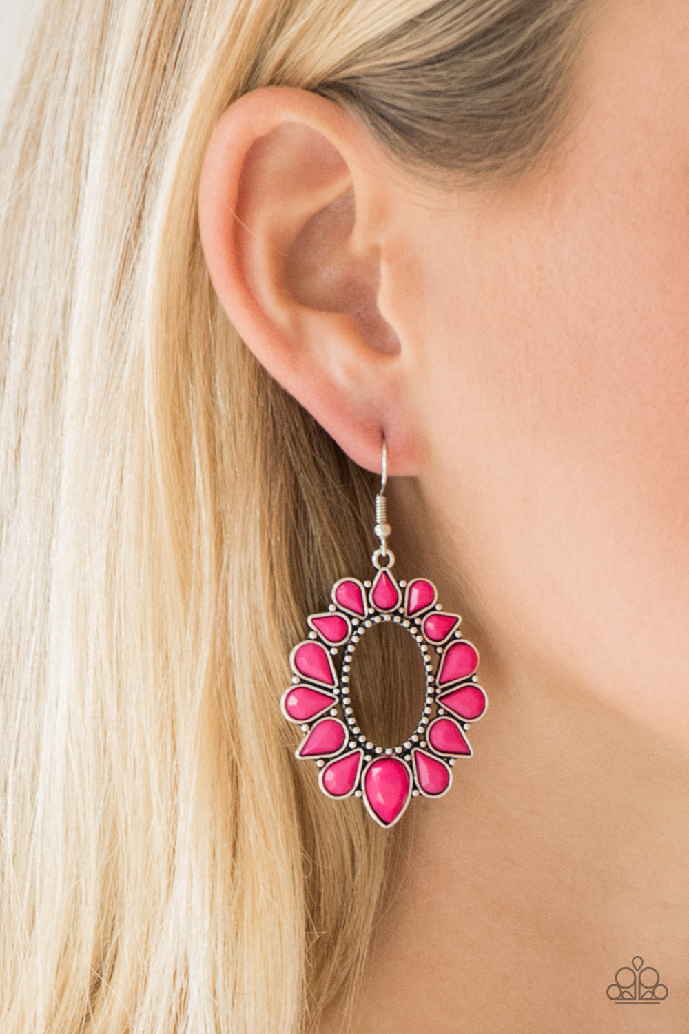Paparazzi ♥ Fashionista Flavor - Pink ♥  Earrings