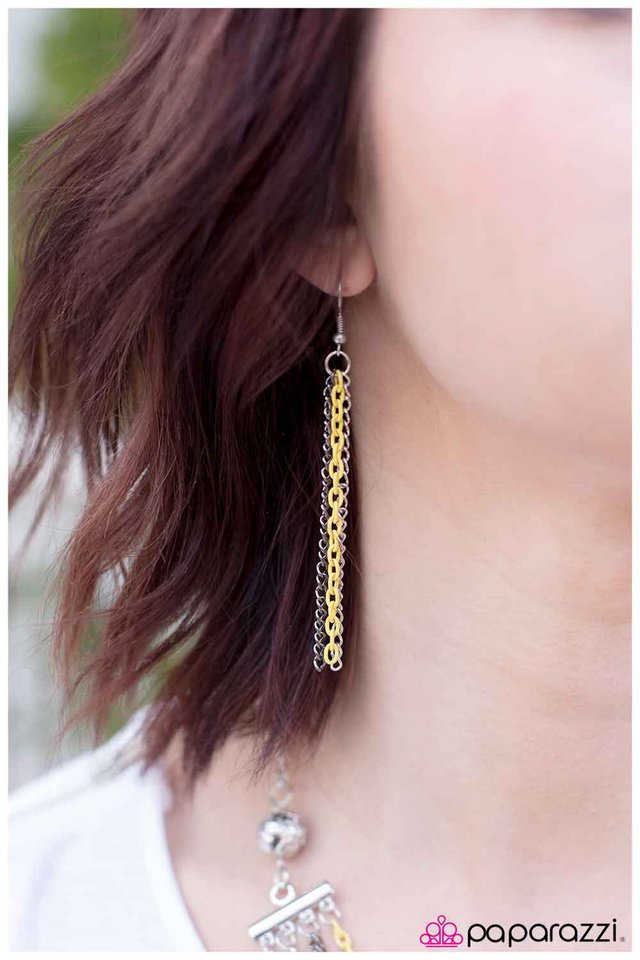 Paparazzi ♥ Bar None - Yellow ♥ Necklace
