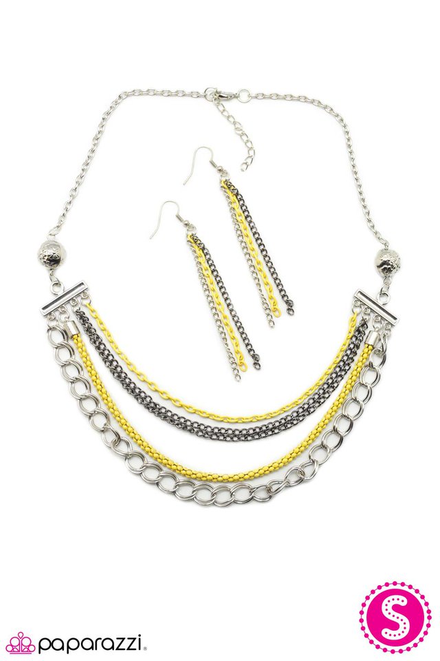 Paparazzi ♥ Bar None - Yellow ♥ Necklace
