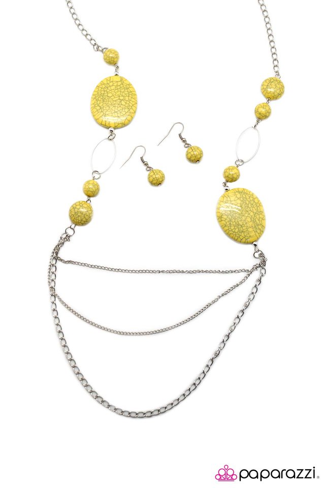 Paparazzi ♥ Smooth Sailing - Yellow ♥ Necklace