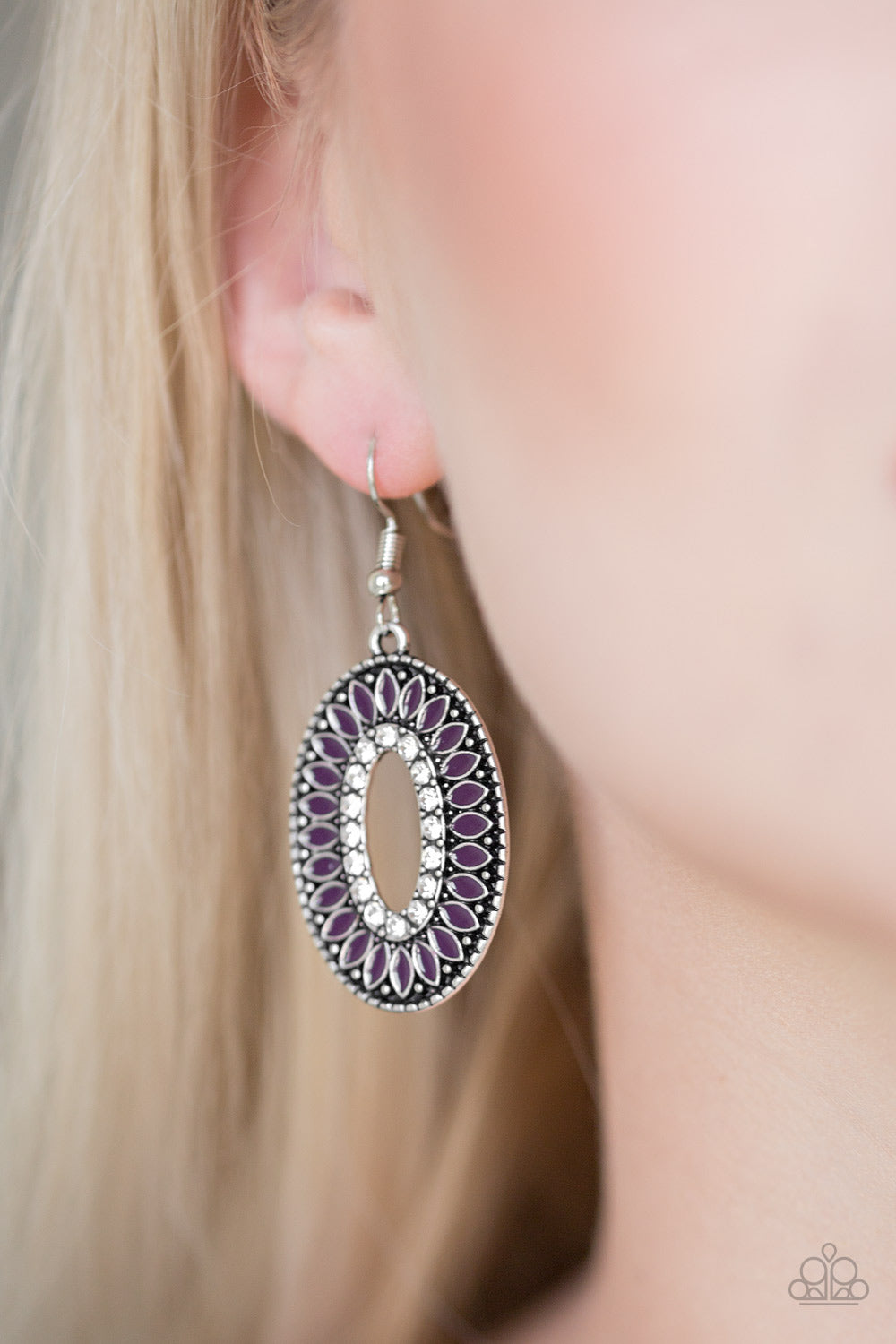 Paparazzi ♥ Fishing For Fabulous - Purple ♥  Earrings