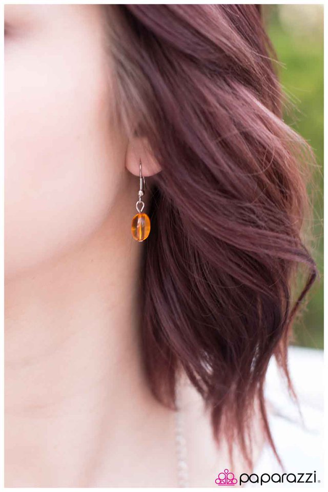 Paparazzi ♥ Do Not Shell Yourself Short - Orange ♥ Necklace