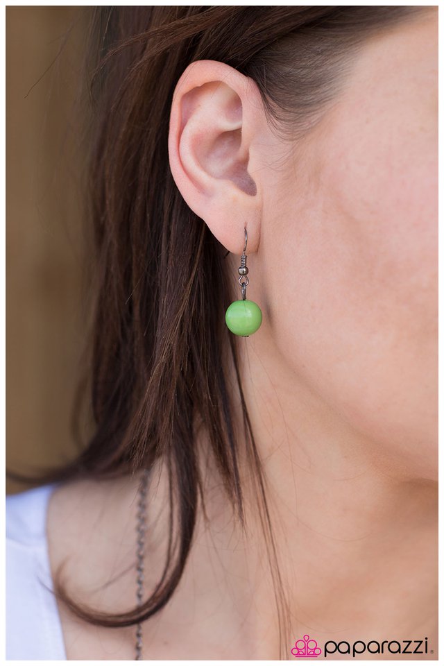 Paparazzi ♥ That Thing You Do - Green ♥ Necklace