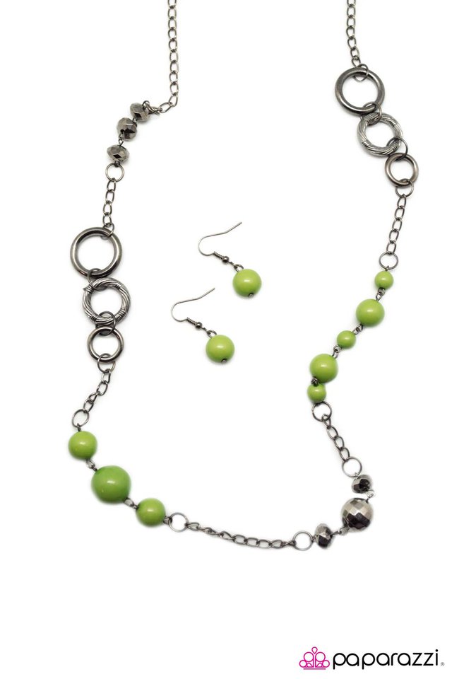 Paparazzi ♥ That Thing You Do - Green ♥ Necklace