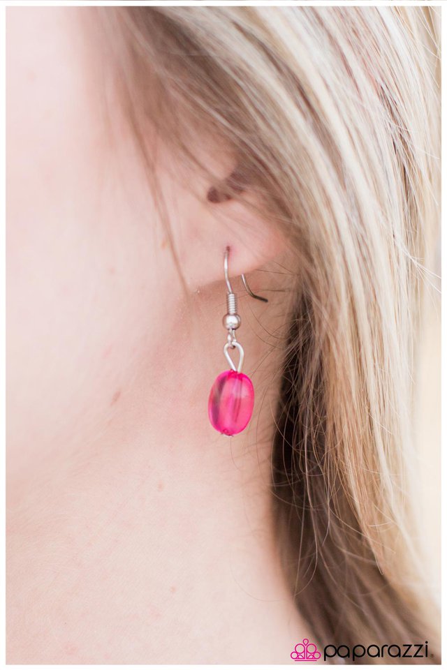 Paparazzi ♥ Do Not Shell Yourself Short - Pink ♥ Necklace