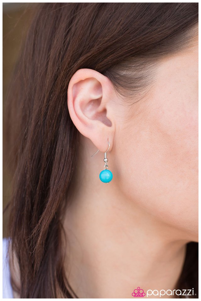 Paparazzi ♥ A Break from the Norm - Blue ♥ Necklace