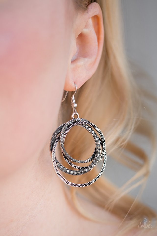 Paparazzi ♥ Elegantly Entangled - Silver ♥ Earrings