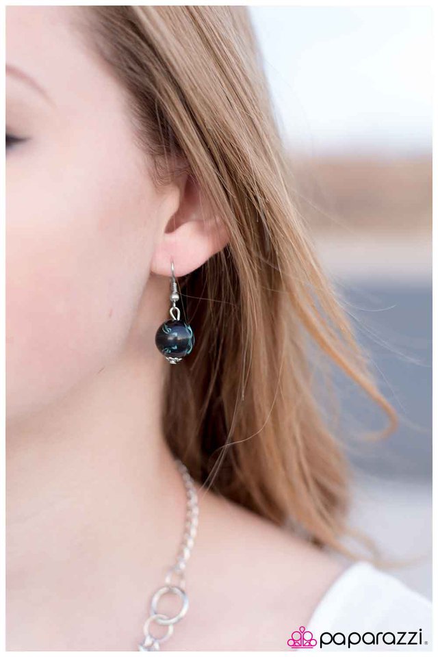 Paparazzi ♥ Vixen - Blue ♥ Necklace