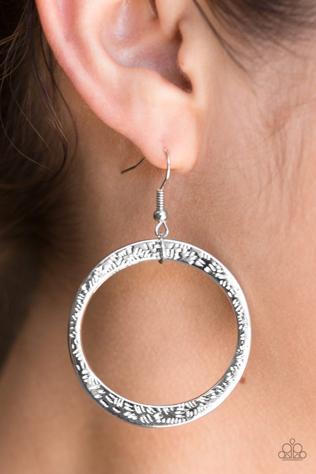 Paparazzi ♥ Wildly Wild-lust - Silver ♥ Earrings