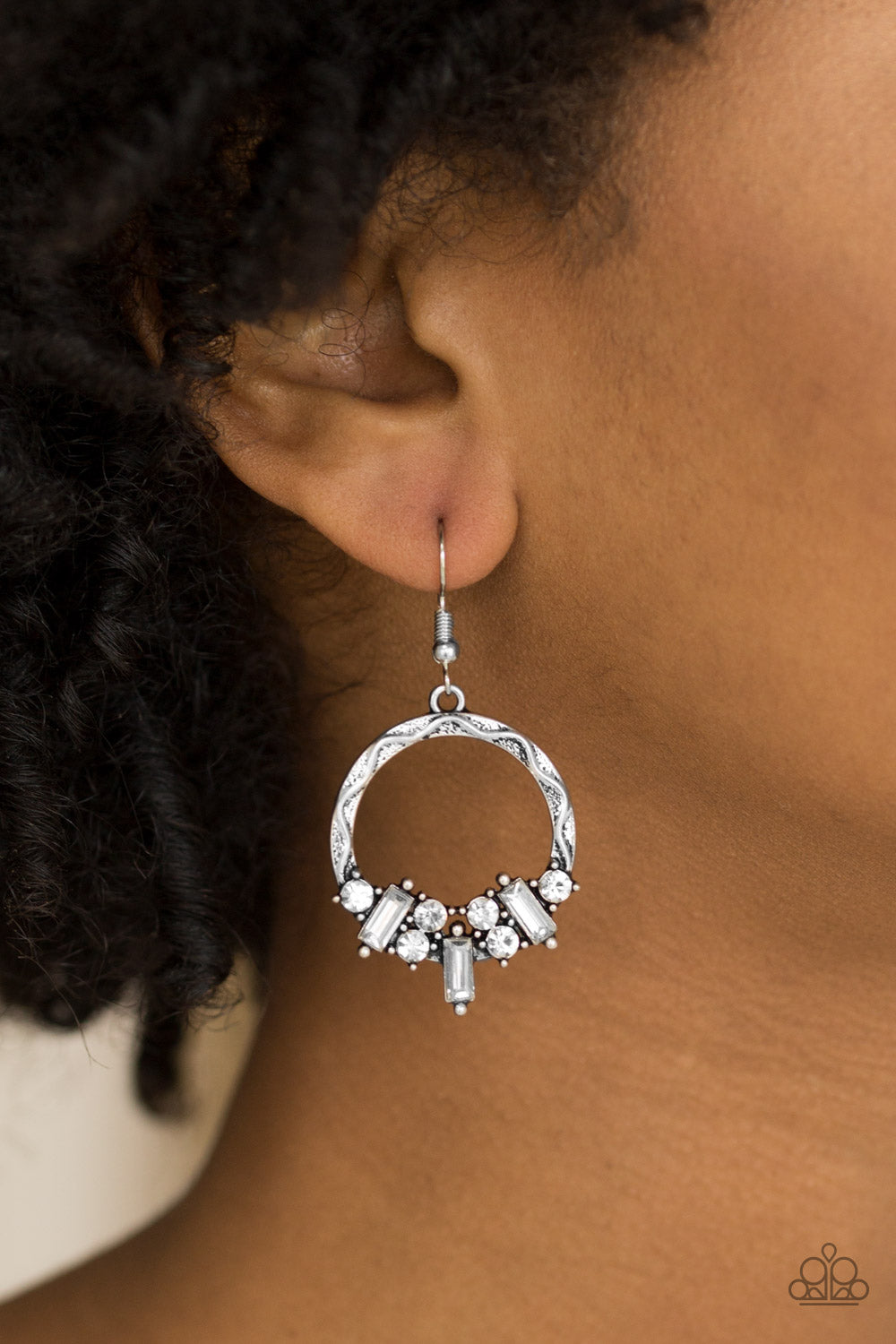 Paparazzi ♥ On The Uptrend - White ♥  Earrings