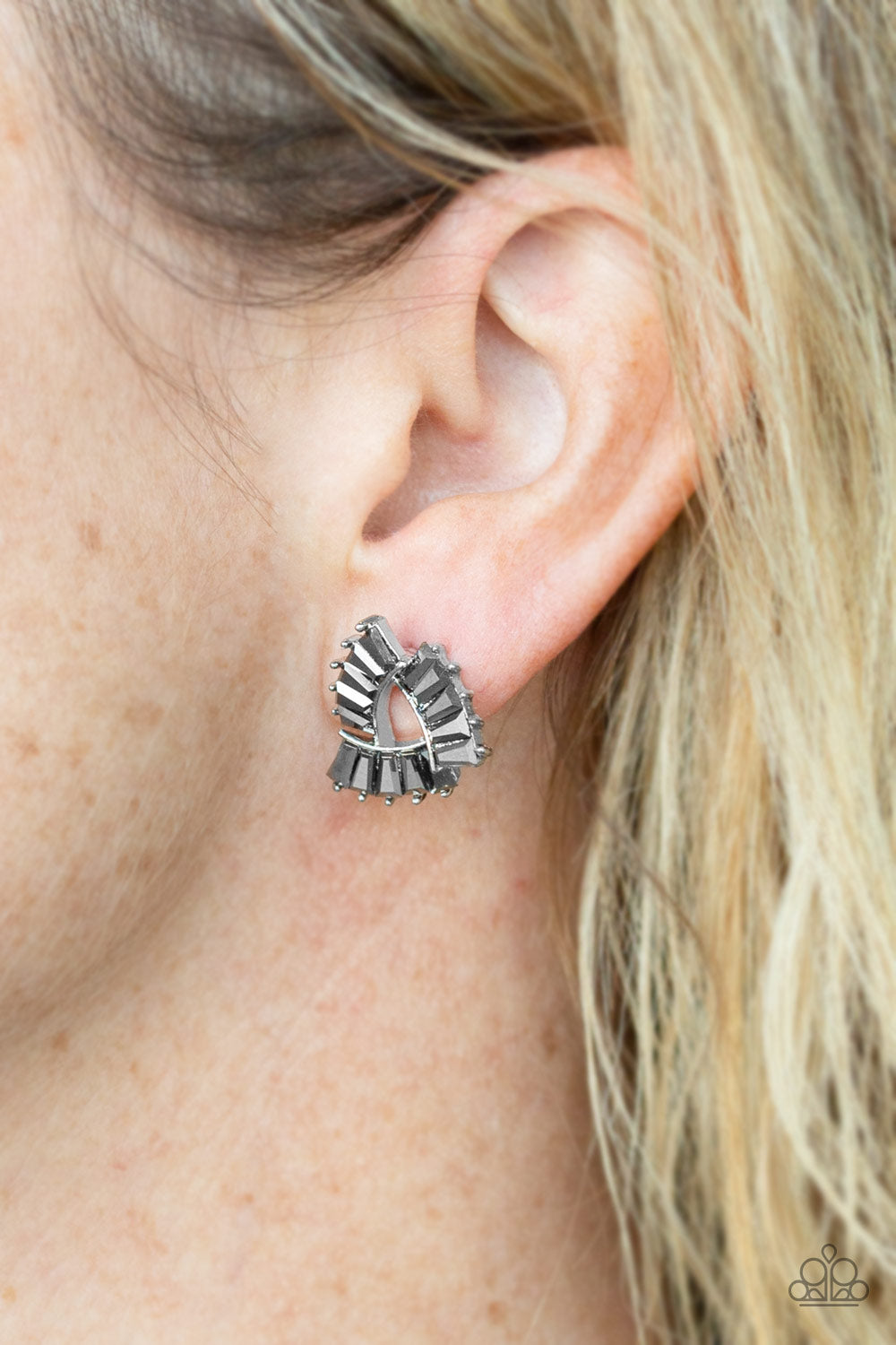 Paparazzi ♥ Renegade Shimmer - Silver ♥  Post Earrings