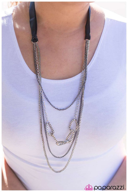 delicately-dangerous-black-p2in-bkxx-001xx