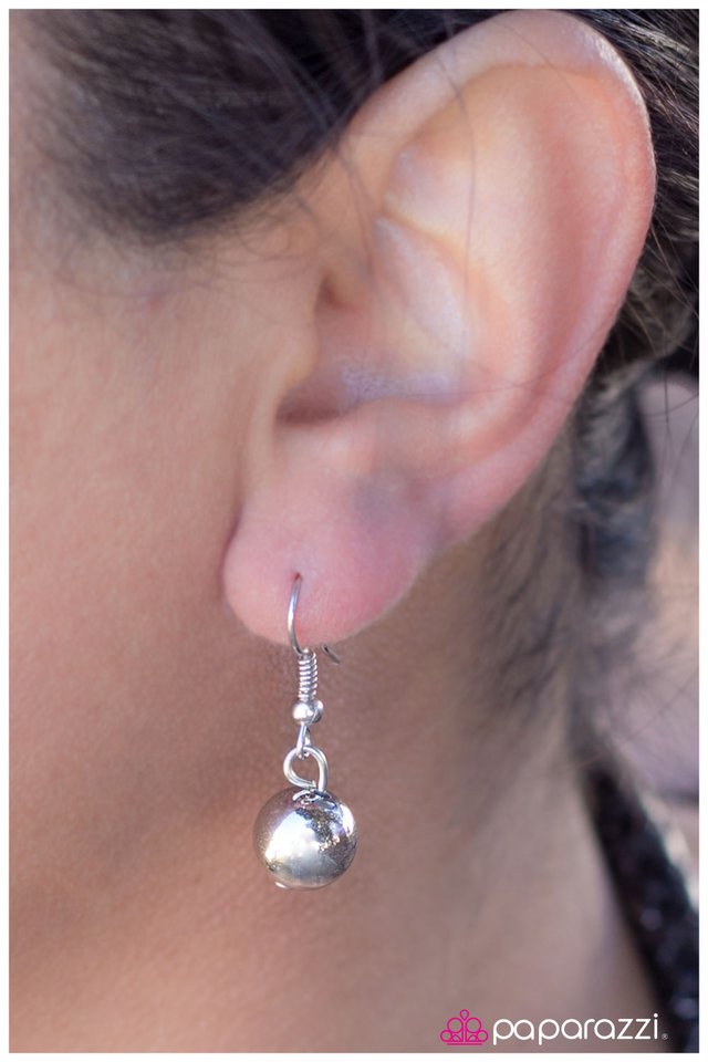 Paparazzi ♥ Adventure Awaits - Black Necklace ♥ Necklace