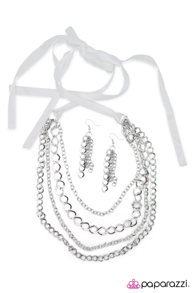Paparazzi ♥ No Strings Attached - White ♥ Necklace
