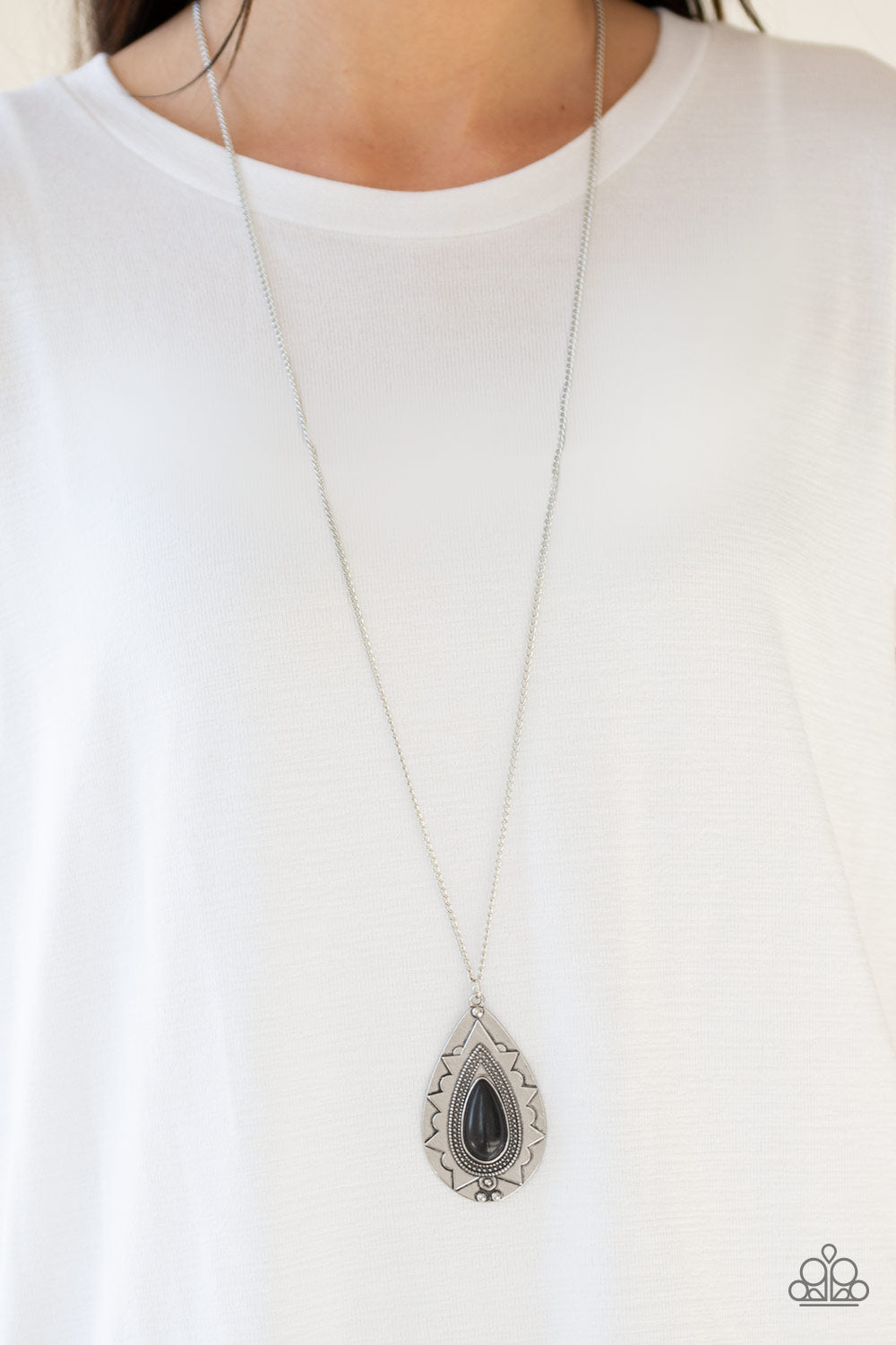 Paparazzi ♥ Sedona Solstice - Black ♥  Necklace
