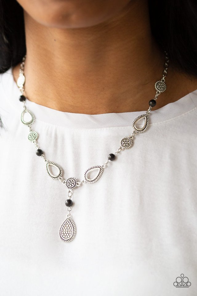 Paparazzi ♥ RAINFOREST or Shine - Black ♥ Necklace