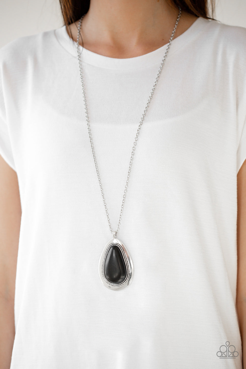 Paparazzi ♥ BADLAND to The Bone - Black ♥  Necklace