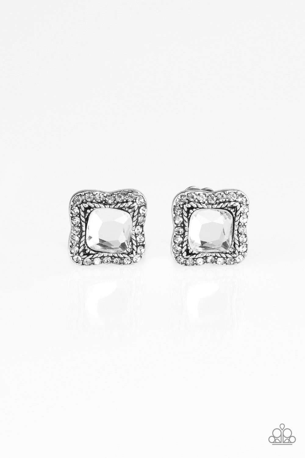 royal-fandom-white-clip-on-p5co-wtxx-080xx