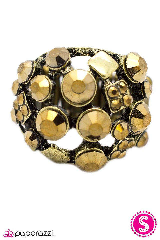 Paparazzi ♥ Glisten Up - Brass ♥ Ring