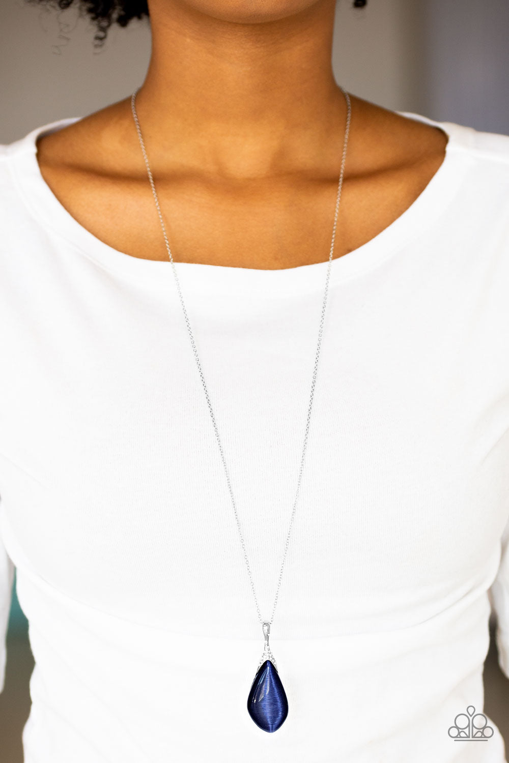 Paparazzi ♥ Friends In GLOW Places - Blue ♥  Necklace