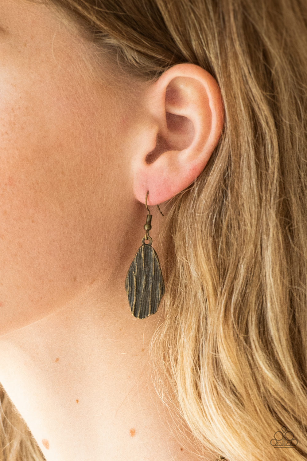 Paparazzi ♥ A New DISCovery - Brass ♥  Necklace