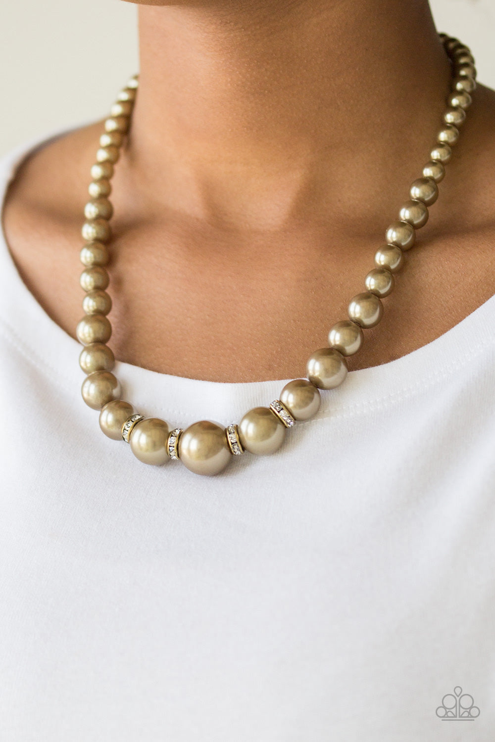 Paparazzi ♥ Party Pearls - Brass ♥  Necklace
