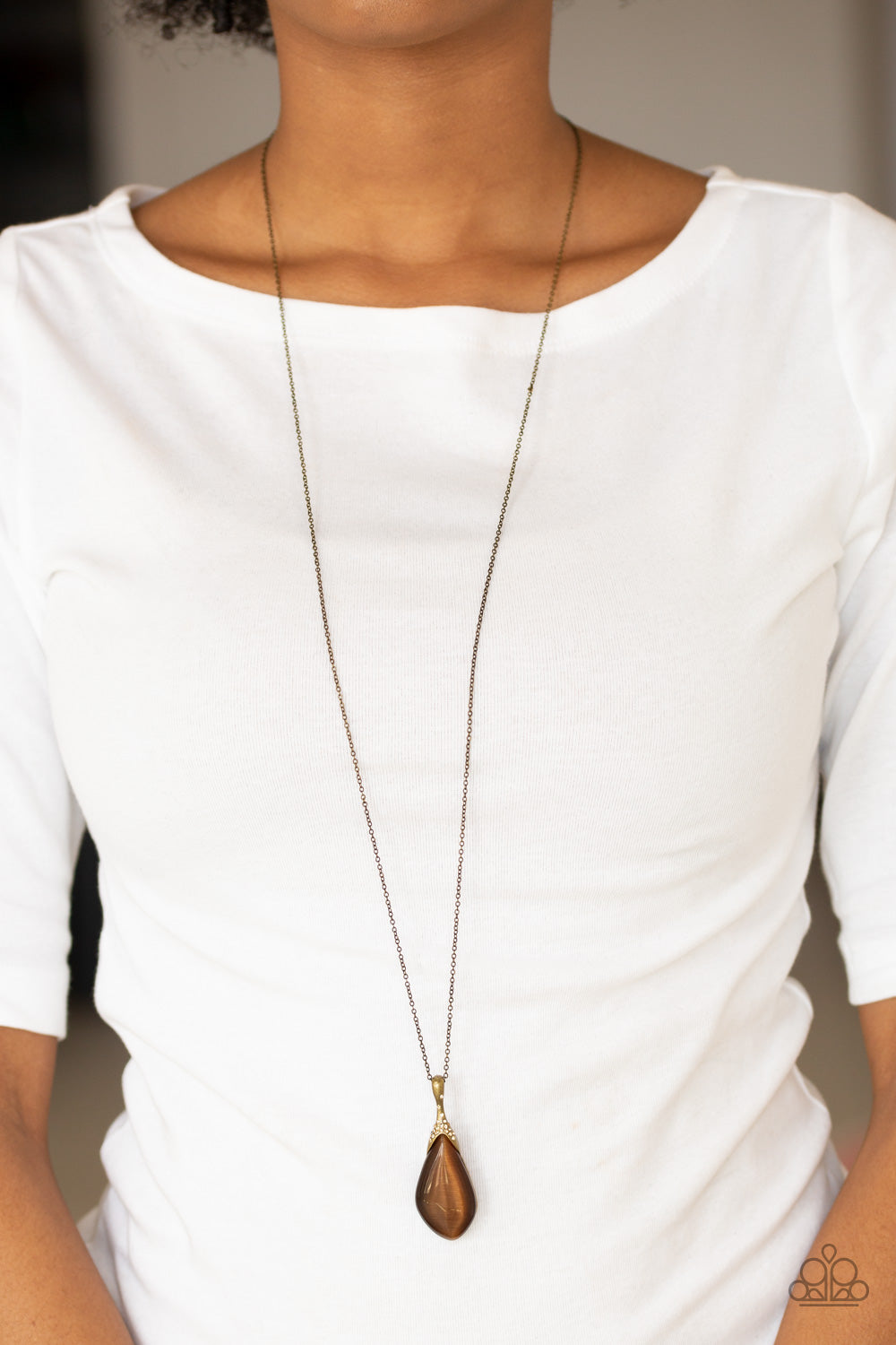 Paparazzi ♥ Friends In GLOW Places - Brass ♥  Necklace