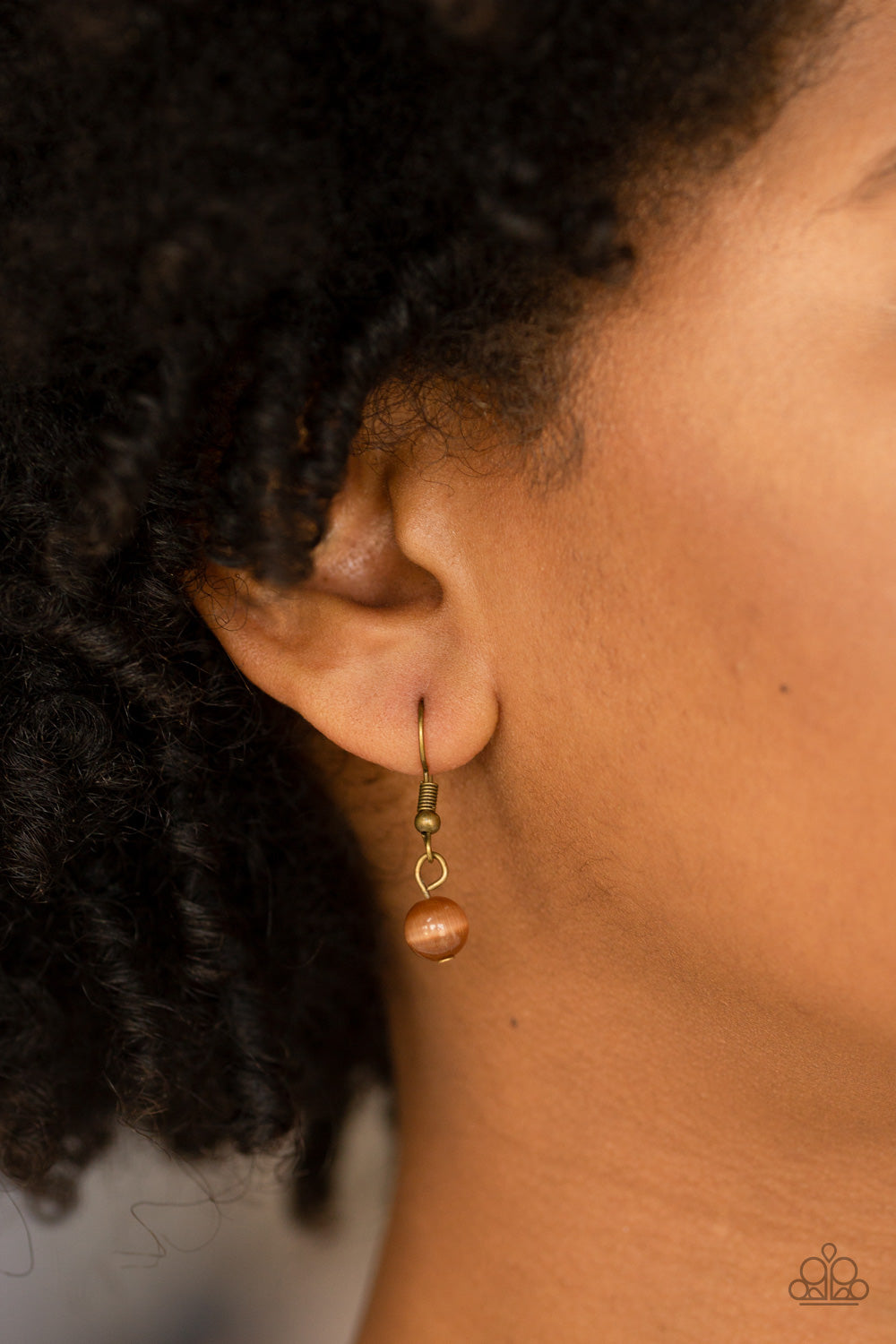 Paparazzi ♥ Friends In GLOW Places - Brass ♥  Necklace