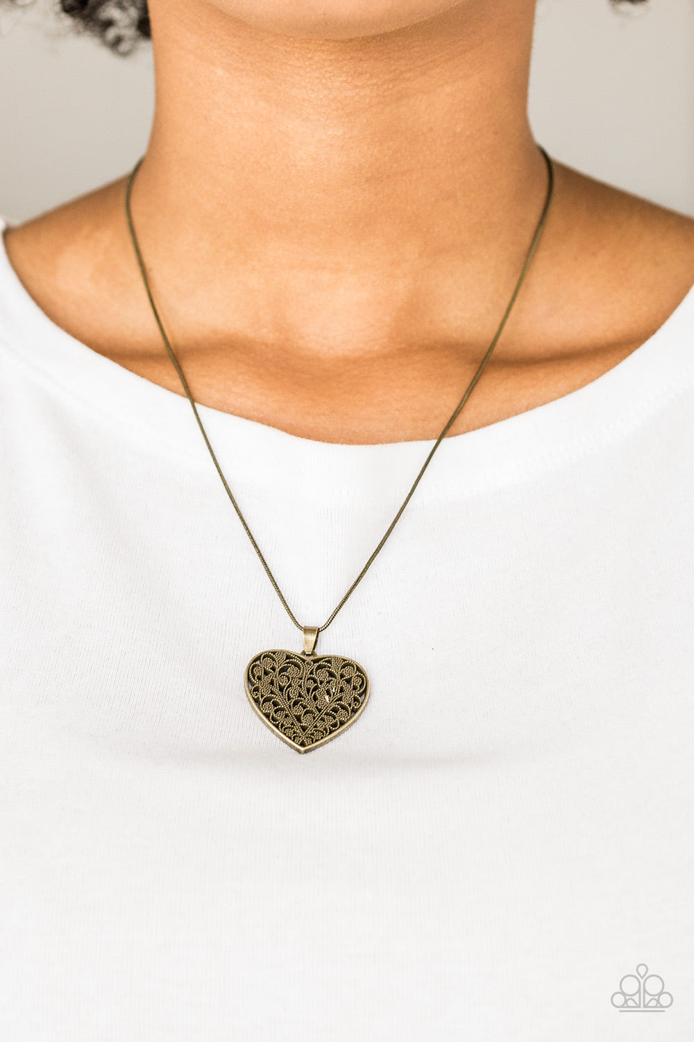 Paparazzi ♥ Look Into Your Heart - Brass ♥  Necklace