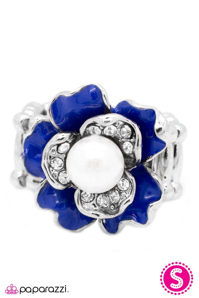 Paparazzi ♥ Frilled To Pieces - Blue ♥ Ring