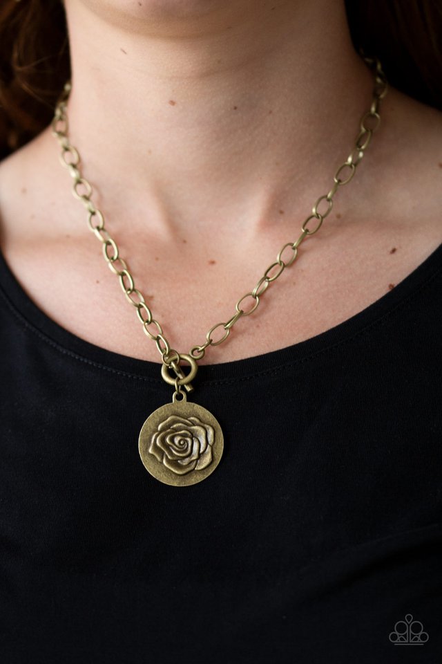 Paparazzi ♥ Beautifully Belle - Brass ♥ Necklace