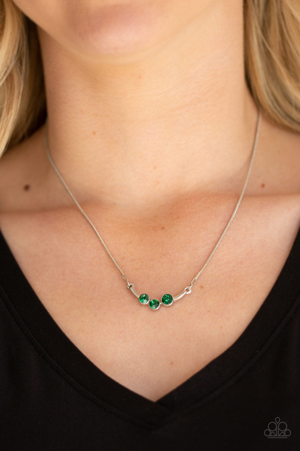 Paparazzi ♥ Sparkling Stargazer - Green ♥  Necklace