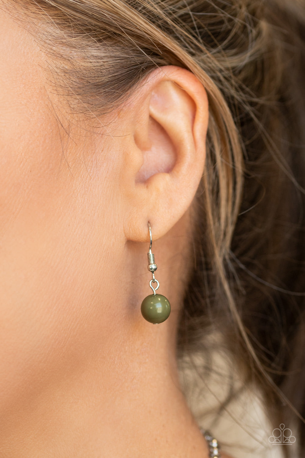 Paparazzi ♥ Beachside Babe - Green ♥  Necklace