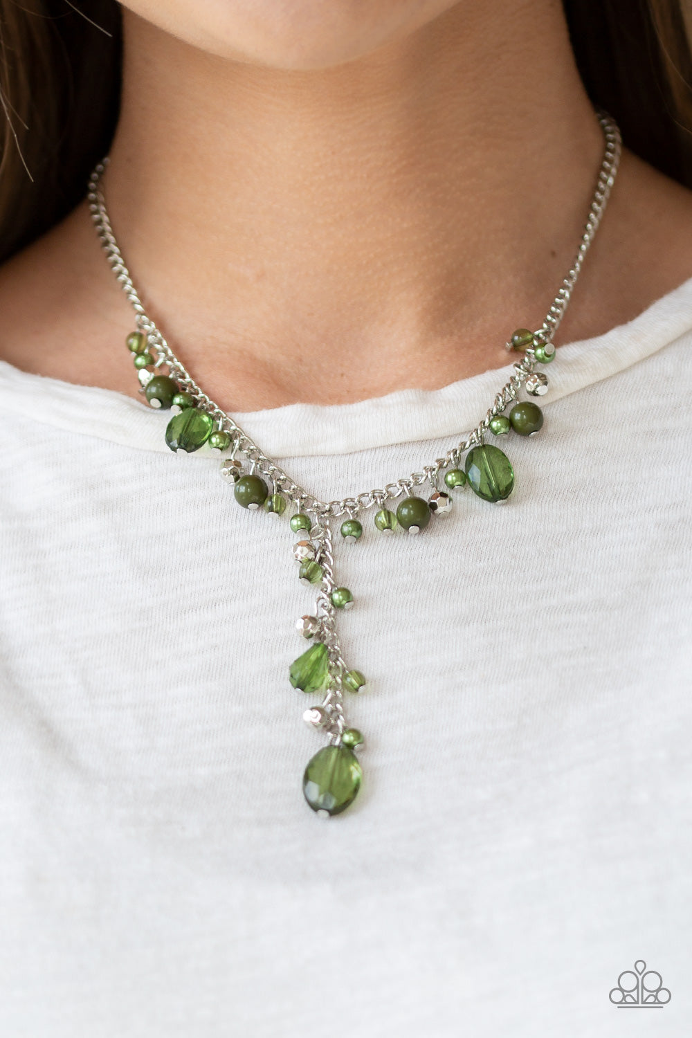 Paparazzi ♥ Crystal Couture - Green ♥  Necklace
