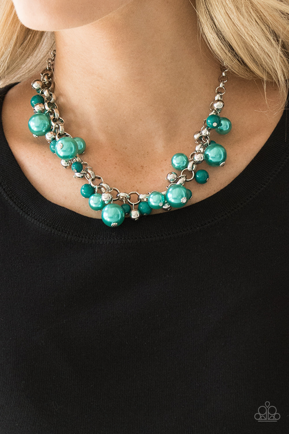 Paparazzi ♥ The Upstater - Green ♥  Necklace