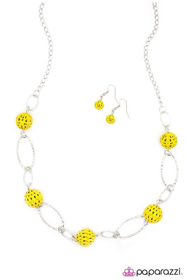 Paparazzi ♥ Having A Ball - Yellow ♥ Necklace