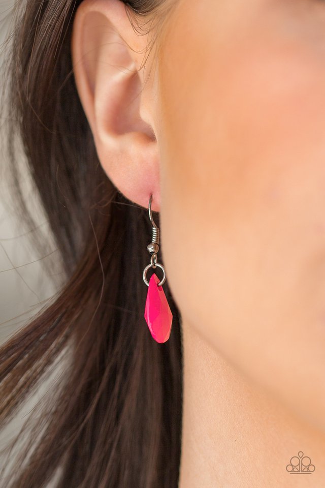 Paparazzi ♥ Hurricane Season - Pink ♥ Necklace