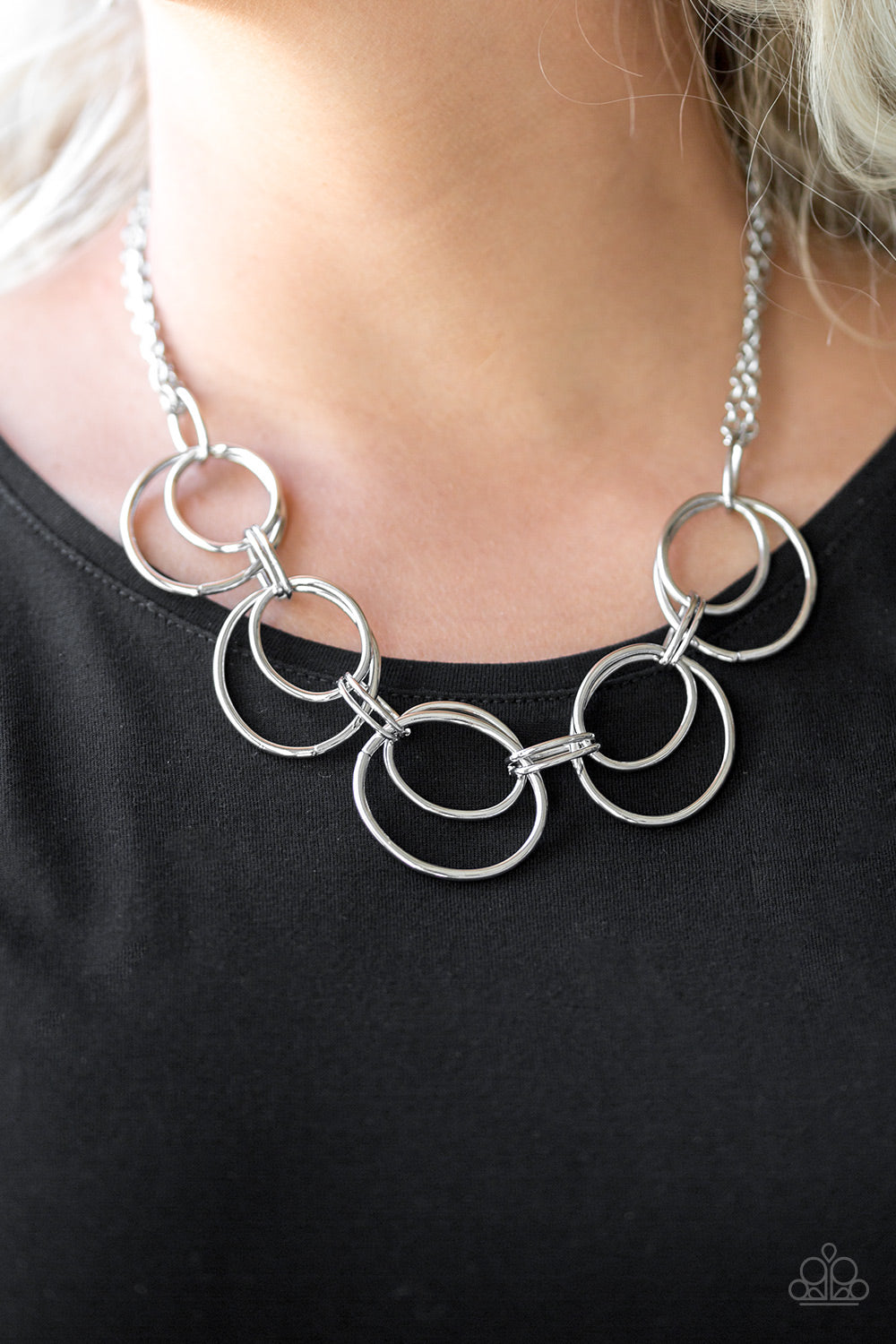 Paparazzi ♥ Urban Orbit - Silver ♥  Necklace