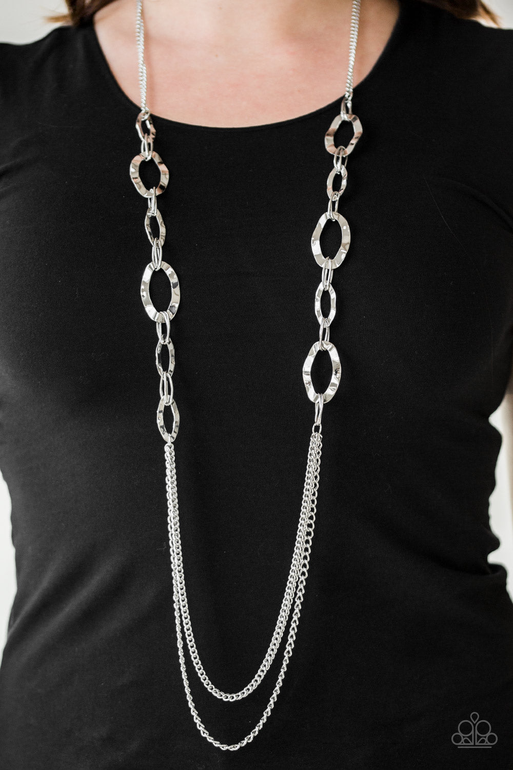 Paparazzi ♥ Street Beat - Silver ♥  Necklace