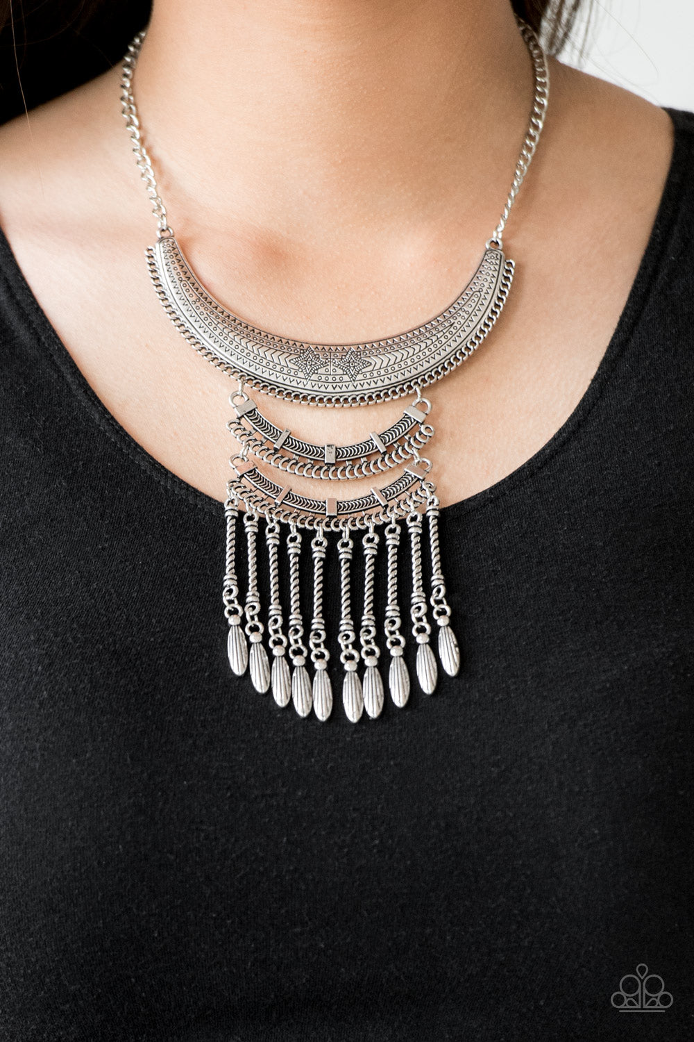 Paparazzi ♥ Eastern Empress - Silver ♥  Necklace