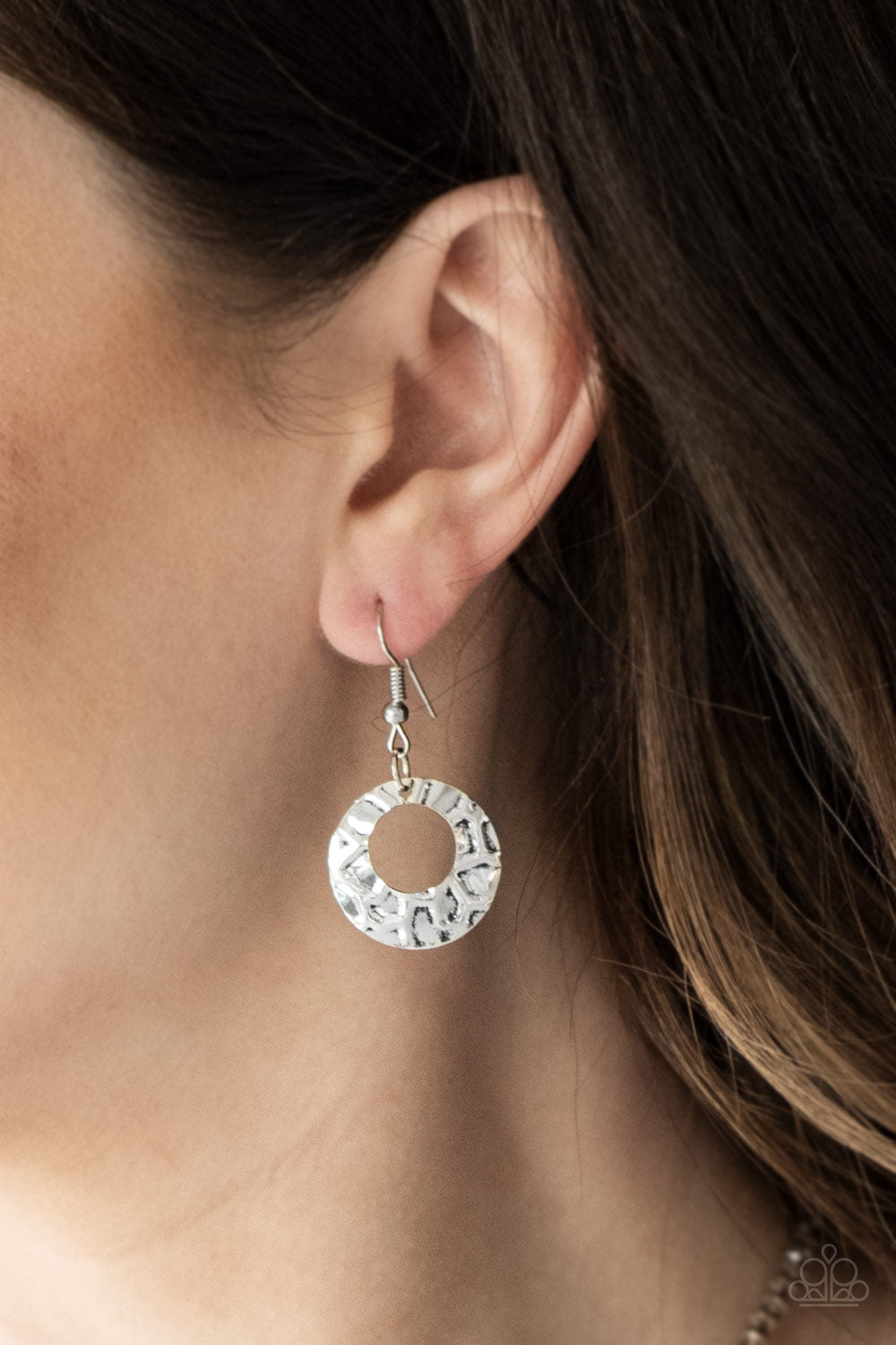 Paparazzi ♥ Texture Trio - Silver ♥  Necklace