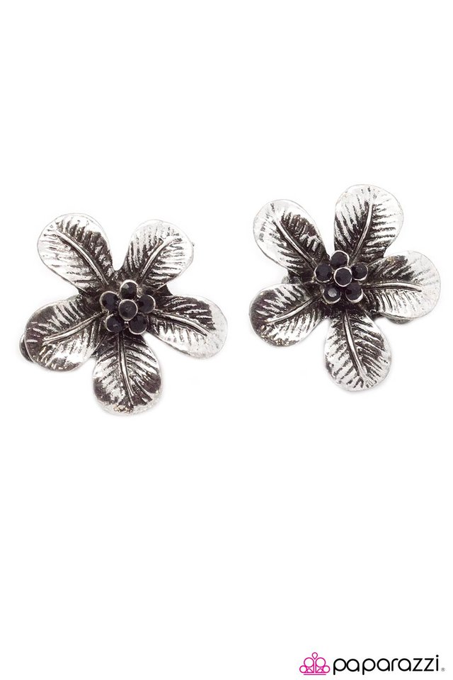 Paparazzi ♥ Flower Power - Black ♥ Earrings
