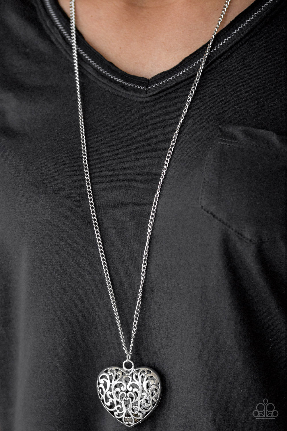 Paparazzi ♥ Victorian Virtue - Silver ♥  Necklace