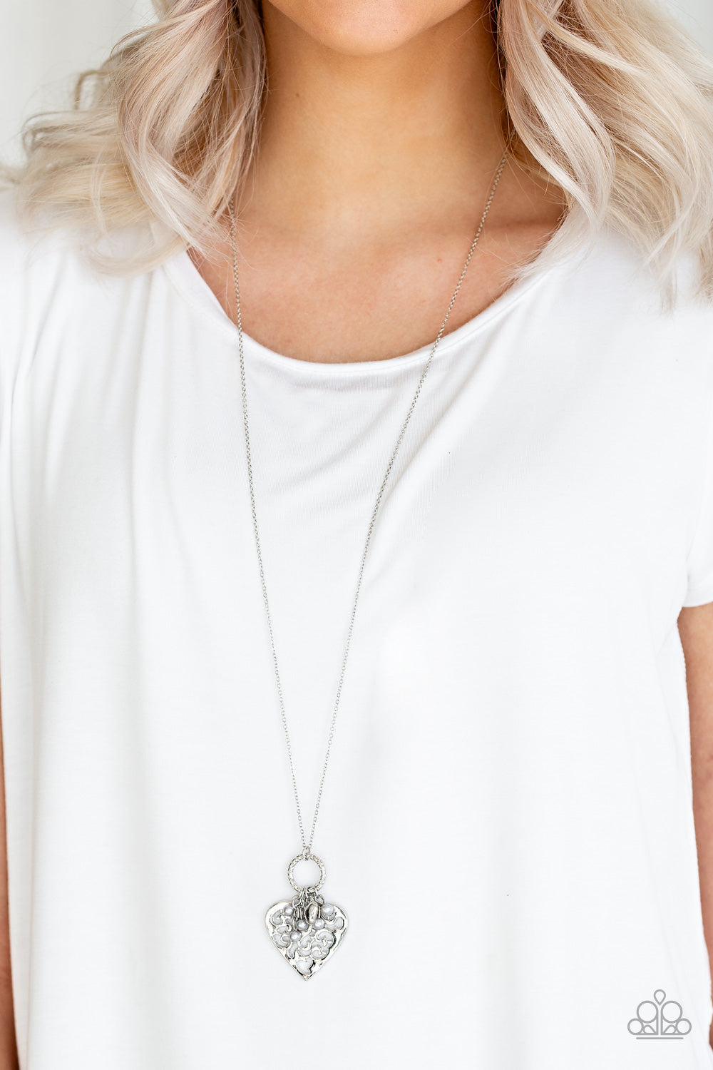 Paparazzi ♥ Romeo Romance - Silver ♥  Necklace