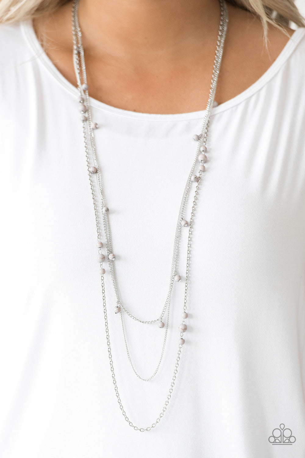 Paparazzi ♥ Laying The Groundwork - Silver ♥  Necklace