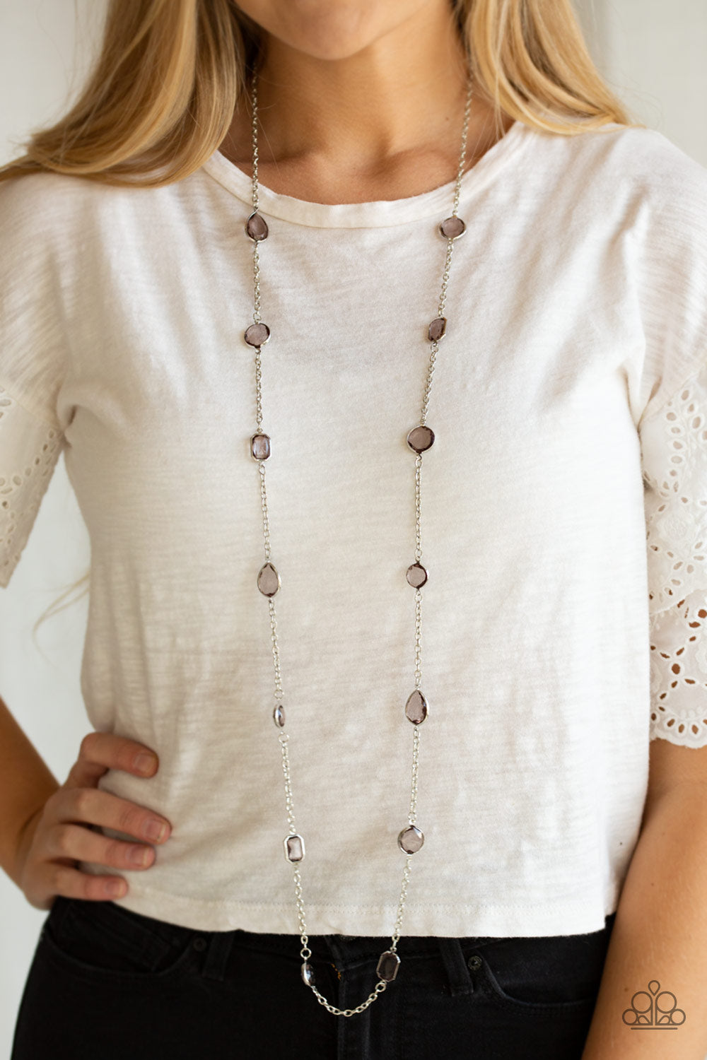 Paparazzi ♥ Glassy Glamorous - Silver ♥  Necklace